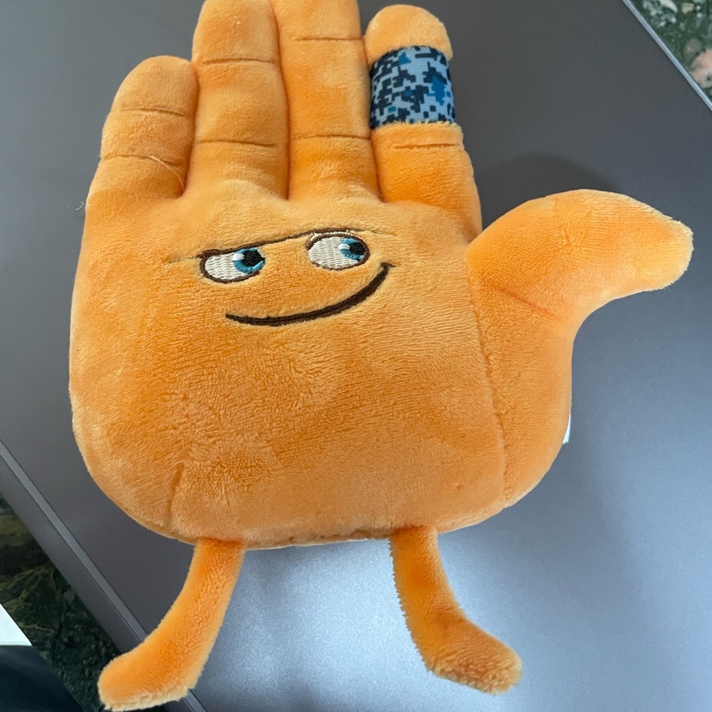Ty beanie baby. Emoji